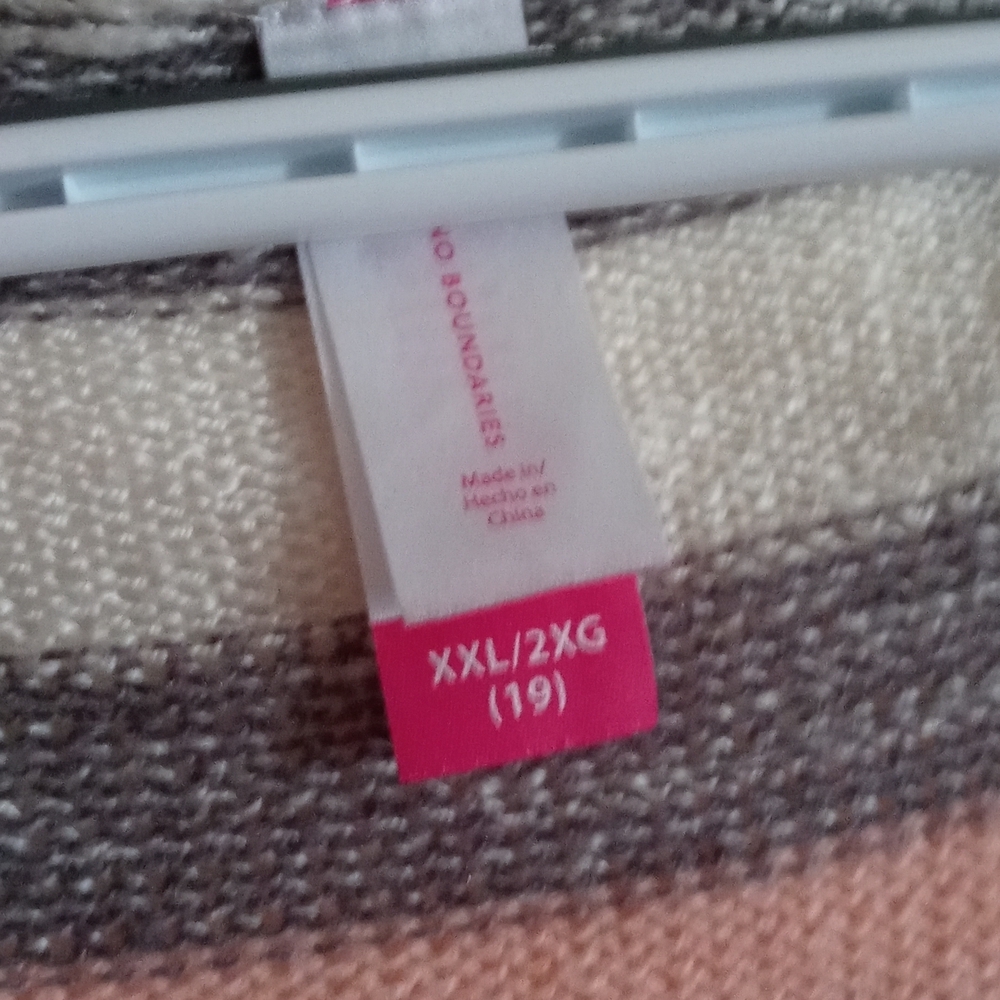 Women sweater - Picture 2 of 2